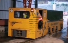 陜西15噸鋰電池變頻電機(jī)車(chē)現(xiàn)場(chǎng)調(diào)試