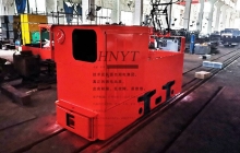 內(nèi)蒙古5噸架線式湘潭電機(jī)車(chē)發(fā)往金屬礦