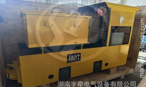 多少噸礦用湘潭電機車是指自重嗎？